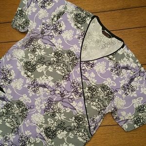 Sierra scrub top size S